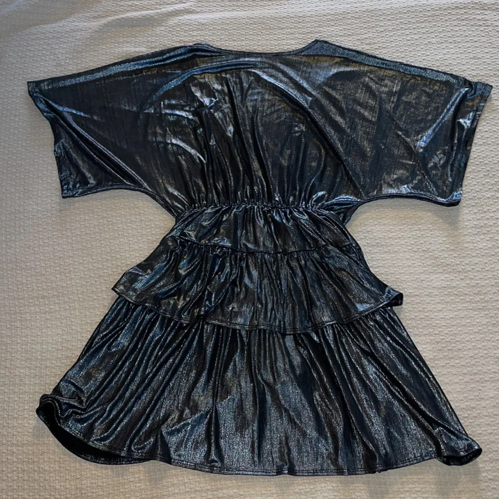 Women’s Dress - Picture 6 of 7